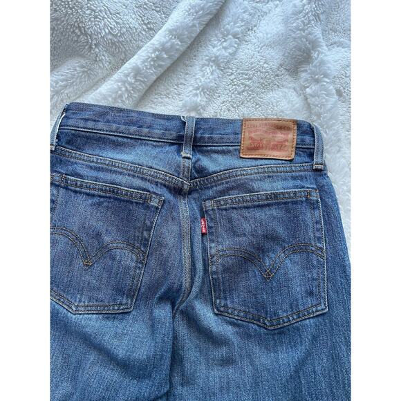Levis Womens Jeans 25 White Oak Cone Denim Button Fly Raw Hem - Picture 6 of 7